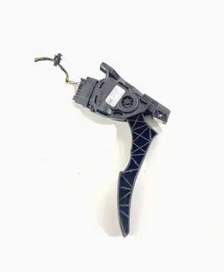Volvo V60 Accelerator throttle pedal 31329060