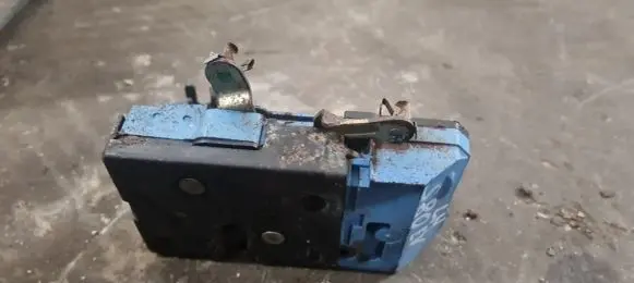 Volvo S80 Front door lock