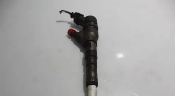 Fuel injector
