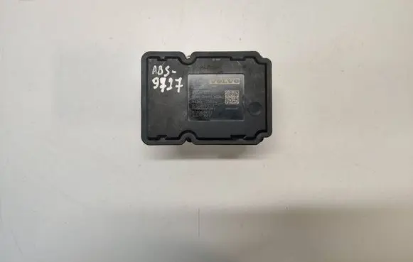 Volvo V70 ABS Pump 31329139