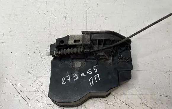 BMW 7 E65 E66 Front door lock 7036170