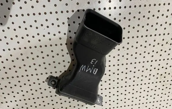 BMW i3 Cabin air duct channel 9309567