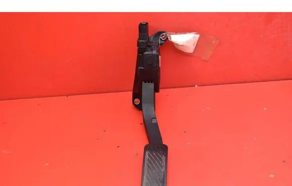 Ford B-MAX Accelerator throttle pedal 8V219F836AB