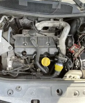 Renault Megane II Engine F9Q800