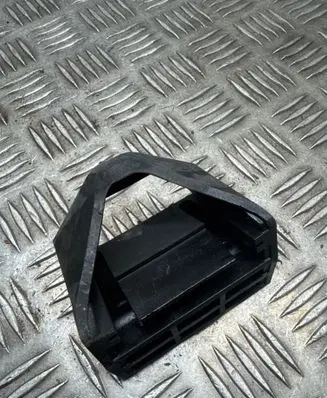 BMW X3 F25 Radiator mount bracket 7593779