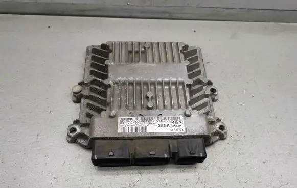 Ford Focus Engine control unit/module 4M5112A650JK 5WS40303JT