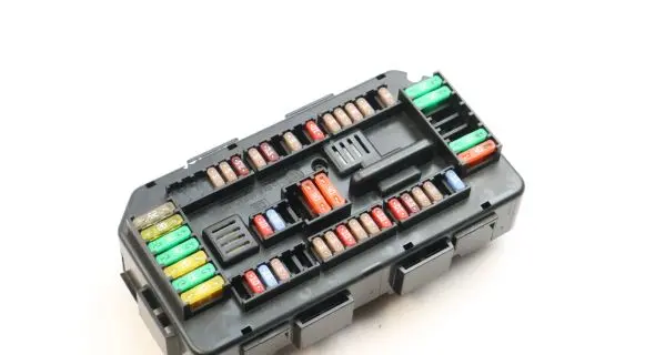 BMW 4 F36 Gran coupe Fuse module 9337879