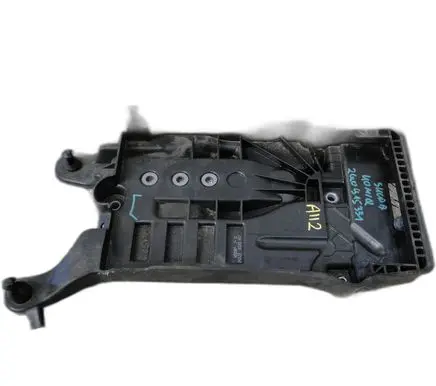 Skoda Kamiq Battery box tray 2Q0915331