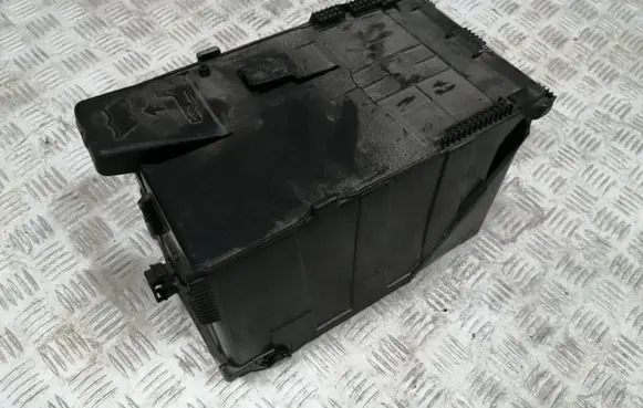 Citroen C4 II Battery box tray 9689002180