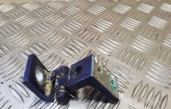 Rear door upper hinge