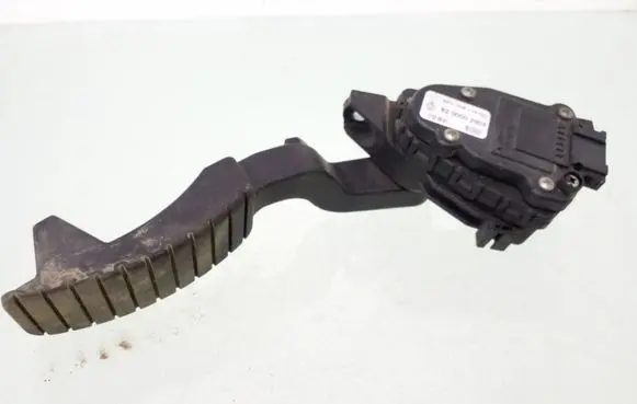 Renault Laguna II Accelerator throttle pedal 8200002904