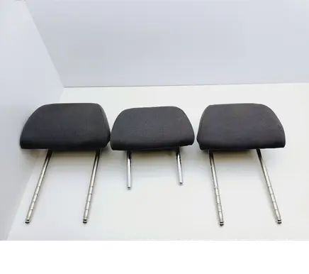 Volkswagen PASSAT B5.5 Rear seat headrest 