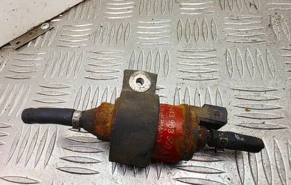 Audi A8 S8 D3 4E Webasto auxiliary heater fuel pump 443963303A