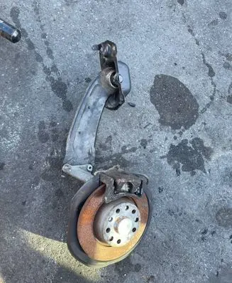 Volkswagen PASSAT B7 Rear wheel hub spindle/knuckle 3C0505225B