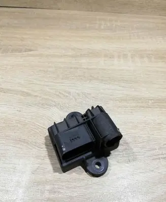 Mercedes-Benz Sprinter W906 Glow plug pre-heat relay A6519008902