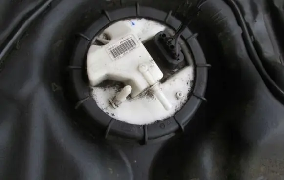 Ford B-MAX Fuel injection high pressure pump AY119H307AC