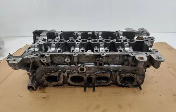Mercedes-Benz A W177 Engine head 