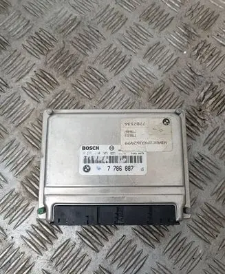 BMW 5 E39 Engine control unit/module 0281010205 7786887 28898ZZ