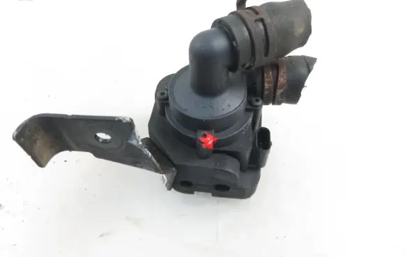 BMW 5 F10 F11 Electric auxiliary coolant/water pump 70407714