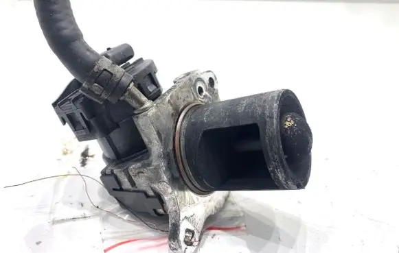 Mercedes-Benz E W212 EGR valve A6421401060