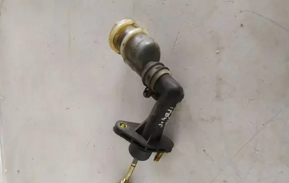 Hyundai Sonata Clutch master cylinder