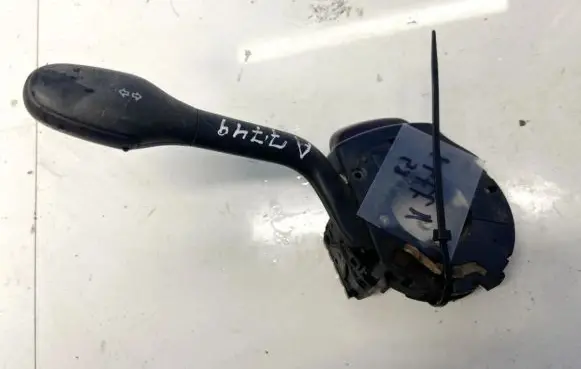 Volkswagen PASSAT B4 Indicator stalk dotsae0c88s97