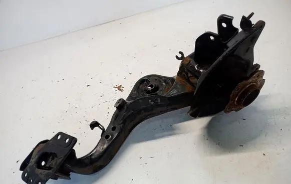 Nissan Qashqai Rear wheel hub LEWY