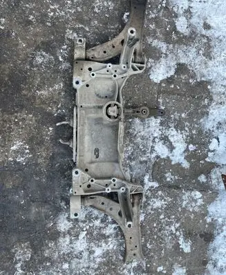 Volkswagen Golf V Front subframe 1K0199369F