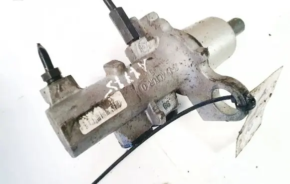 Volkswagen PASSAT B5 Master brake cylinder 2435altur