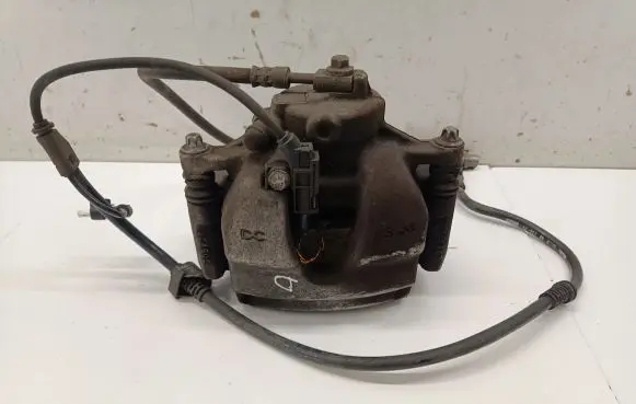 Mercedes-Benz CLA C118 X118 Front brake caliper A1774219600