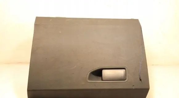 Peugeot 3008 II Glove box