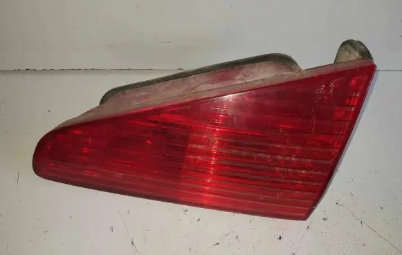 Peugeot 607 Rear/tail lights 2543D