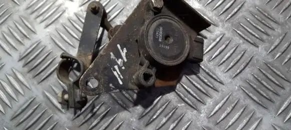 Nissan Primera Front height sensor lever 89003056 25099