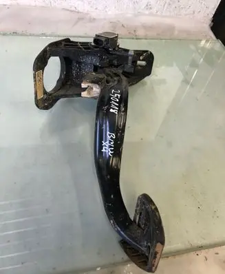 BMW X4 G02 Brake pedal 686648509