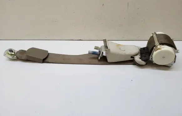 Chrysler Town u0026 Country V Third row seat belt 0ZV721L5AC P0ZV721L5AC