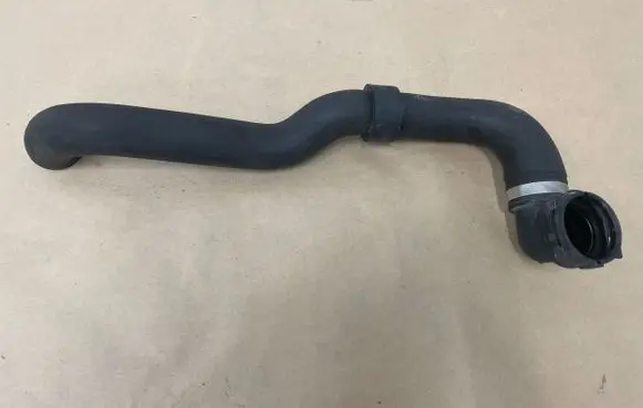 Mercedes-Benz Vito Viano W447 Engine coolant pipe/hose A0089977589