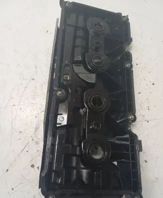 Volkswagen PASSAT B7 Rocker cam cover 04L103475A