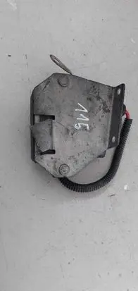 BMW 1 E81 E87 Glow plug pre-heat relay 0522120102 1000036342 779800005