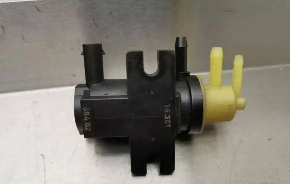 Mercedes-Benz Vito Viano W639 Turbo solenoid valve A0091533128 16T305 70078208