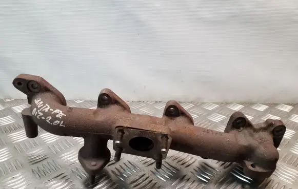 Hyundai Santa Fe Exhaust manifold