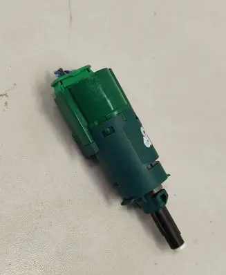 Peugeot 308 Brake pedal sensor switch 9804869480