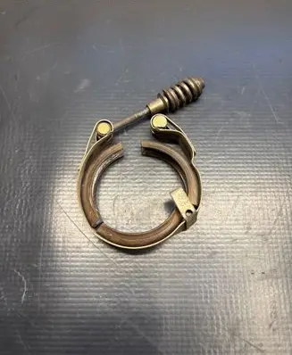 Volvo XC60 Muffler pipe connector clamp 31319192