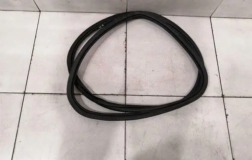 Porsche Macan (95B) Rubber seal rear door 95B833721