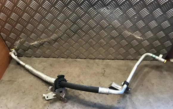BMW Z4 E89 Air conditioning (A/C) pipe/hose 9136981