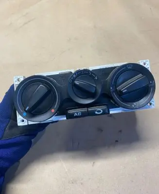 Volkswagen PASSAT B5 Climate control unit 1J0820045M 901512020000