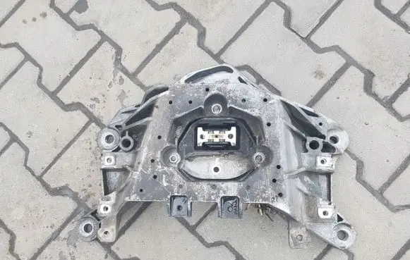 Audi A8 S8 D4 4H Gearbox mounting bracket 4H0399263AJ