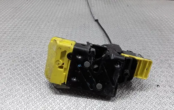 Volvo V70 Rear door lock