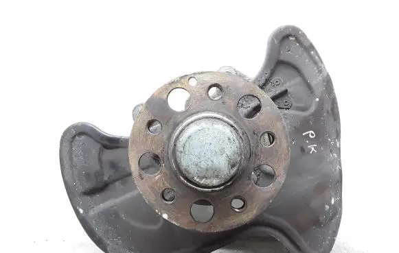 Mercedes-Benz C W204 Front wheel hub spindle knuckle