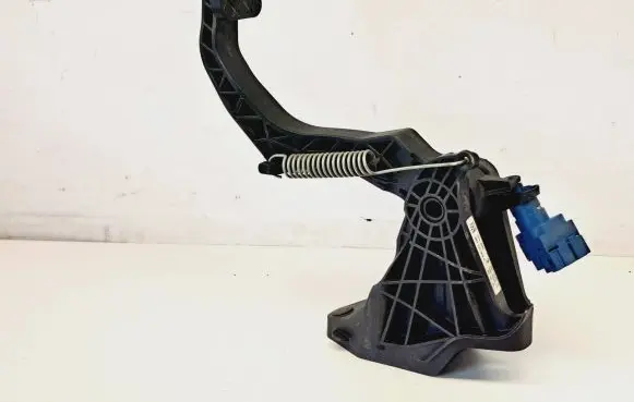 Clutch pedal