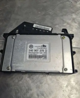 Volkswagen Golf III ABS Pump 1H0907379D 10094103224